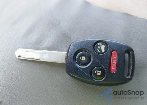 2012 Honda Pilot Touring z USA, uszkodzony, nr VIN 5FNYF4H94CB013660